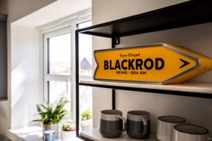 Kitchen- click for photo gallery